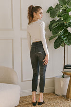 Load image into Gallery viewer, Kancan High Rise Raw Hem Cropped Jeans
