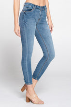 Load image into Gallery viewer, Ankle Back Button Skinny Jeans