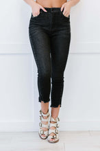 Load image into Gallery viewer, Kancan High Rise Raw Hem Cropped Jeans