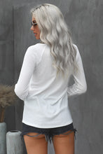 Load image into Gallery viewer, Lips Graphic V-neck T-Shirt