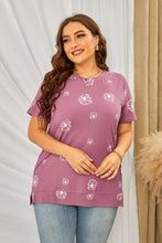 Load image into Gallery viewer, Plus Size Dandelion Print Tee Shirt