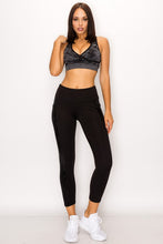 Load image into Gallery viewer, Fleece-Lined Velour Accent Legging