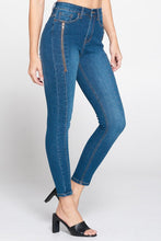 Load image into Gallery viewer, High-rise Zipper Detail Jeans