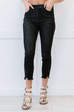 Load image into Gallery viewer, Kancan High Rise Raw Hem Cropped Jeans