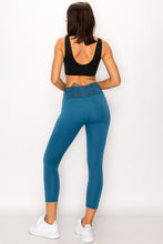 Load image into Gallery viewer, Crocodile Gloss Legging