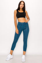 Load image into Gallery viewer, Crocodile Gloss Legging