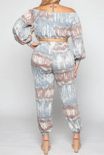 Load image into Gallery viewer, Plus Size Crop Top Jogger Set