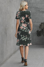 Load image into Gallery viewer, Pocketed Drawstring Casual Floral Dress