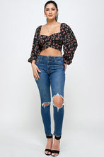 Load image into Gallery viewer, Floral Tie Crop Top