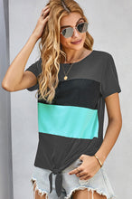 Load image into Gallery viewer, Color Block Panel Knotted T-Shirt