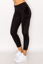 Load image into Gallery viewer, Fleece-Lined Velour Accent Legging