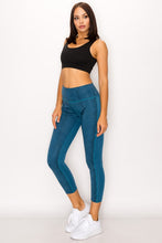 Load image into Gallery viewer, Crocodile Gloss Legging