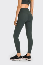 Load image into Gallery viewer, High Rise Crop Fitness Leggings
