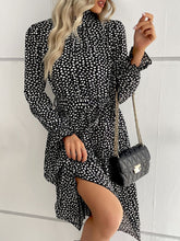 Load image into Gallery viewer, Printed Tie-Waist Flounce Sleeve Keyhole Midi Dress
