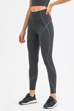 Load image into Gallery viewer, Striped Print Sports Leggings
